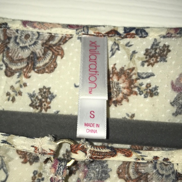 *SOLD* Babydoll Top 🌼 - Picture 5 of 5